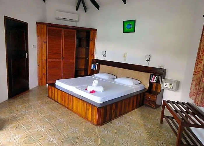 Lazare Picault Hotell Anse Boileau